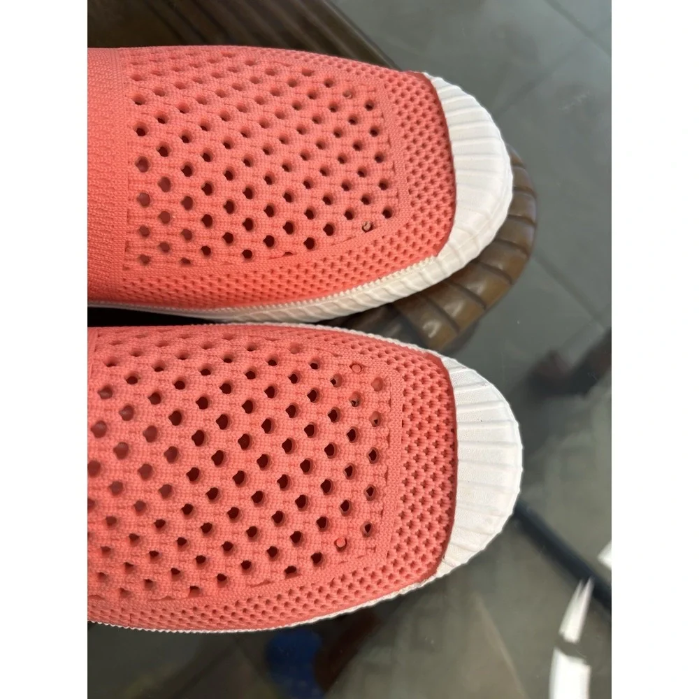 Layer Women's Knit Slip On Sneakers Coral Pink Size 10 Lightweight Shoe